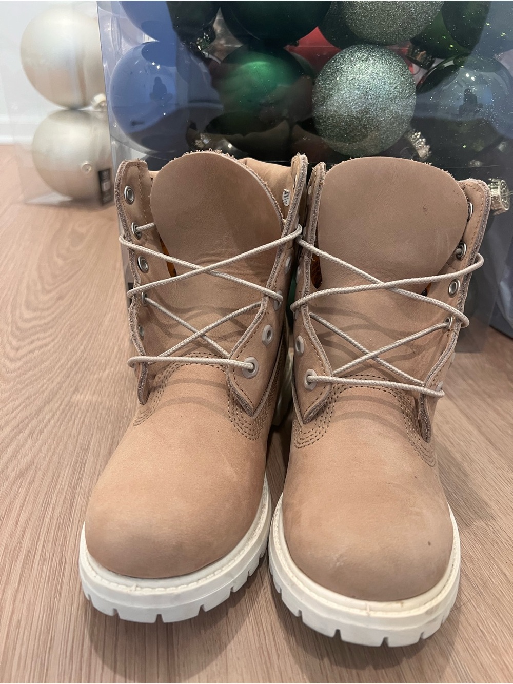 Timberland Beige Lace-Up Women’s Nubuck Boots with White Sole